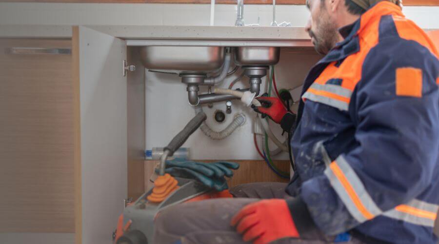 Professional slab leak plumber services in Idalou, TX